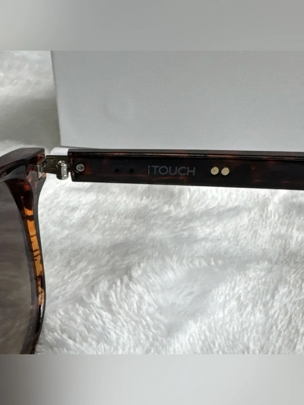 iTouch Wearables SMARTGLASSES Bluetooth Smart Glasses w/ Calling NIB
